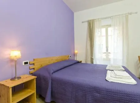 Alle Porte Di San Giovanni Bed & Breakfast