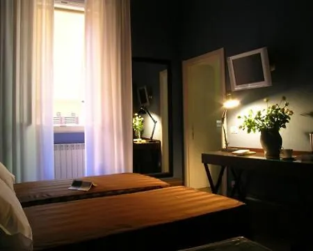 Degli Antiquari 2* Рим