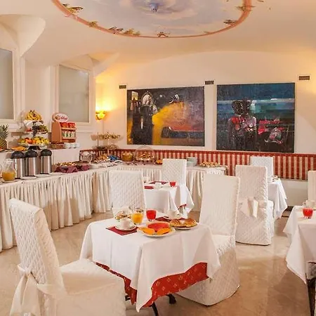 Hotel Varese 3*