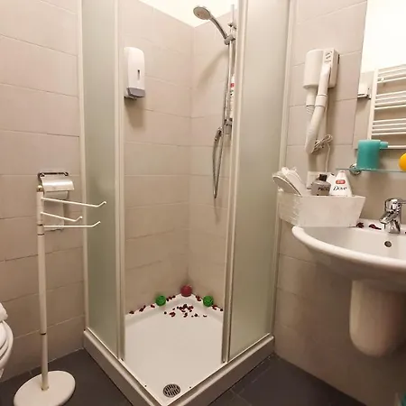 La Casa Simpatia - Con Parcheggio A Richiesta Convenzionato ! Roma