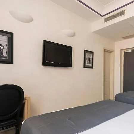 Smart Pincio Rome