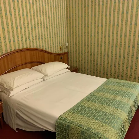 Hotel Hi15 Rome