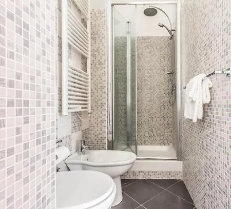 Guest House Roma Bed & Breakfast 3*