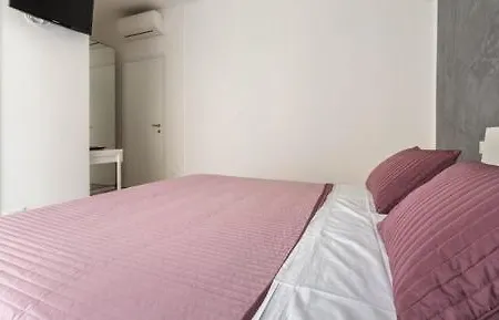 Bed & Breakfast Guest House Roma Rome