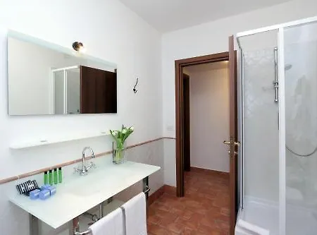 Borgo Papareschi Apart-hotel 2*