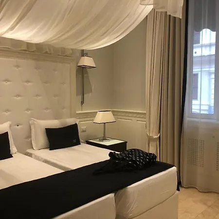 Tito 3* Róma