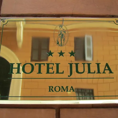 Julia Roma