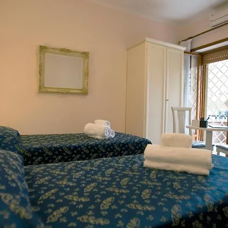 Piccolomini Inn Vaticano