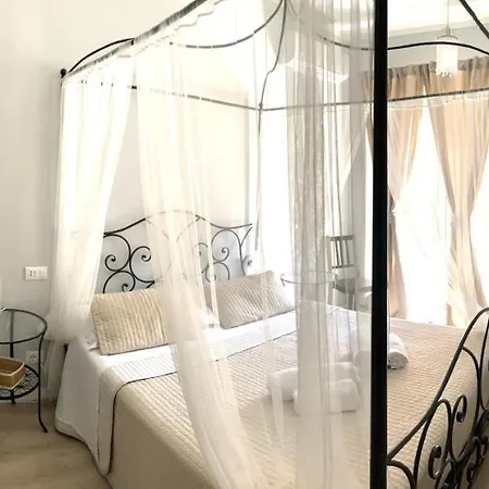 Interno 4 Rome
